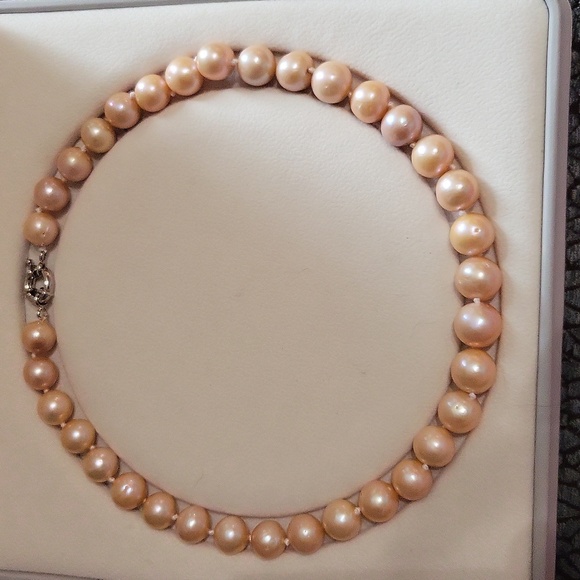 Genuine Pearl Necklace - Picture 1 of 2